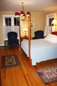 Spacious Room 2 at the Huntington House Inn - Rochester, Vermont